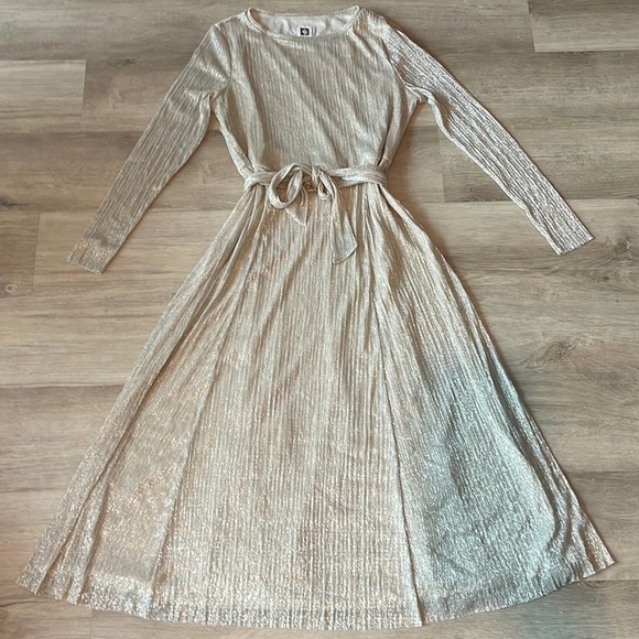 Anne Klein Bella Crinkled Gold Dress Size 12 - Picture 4 of 10